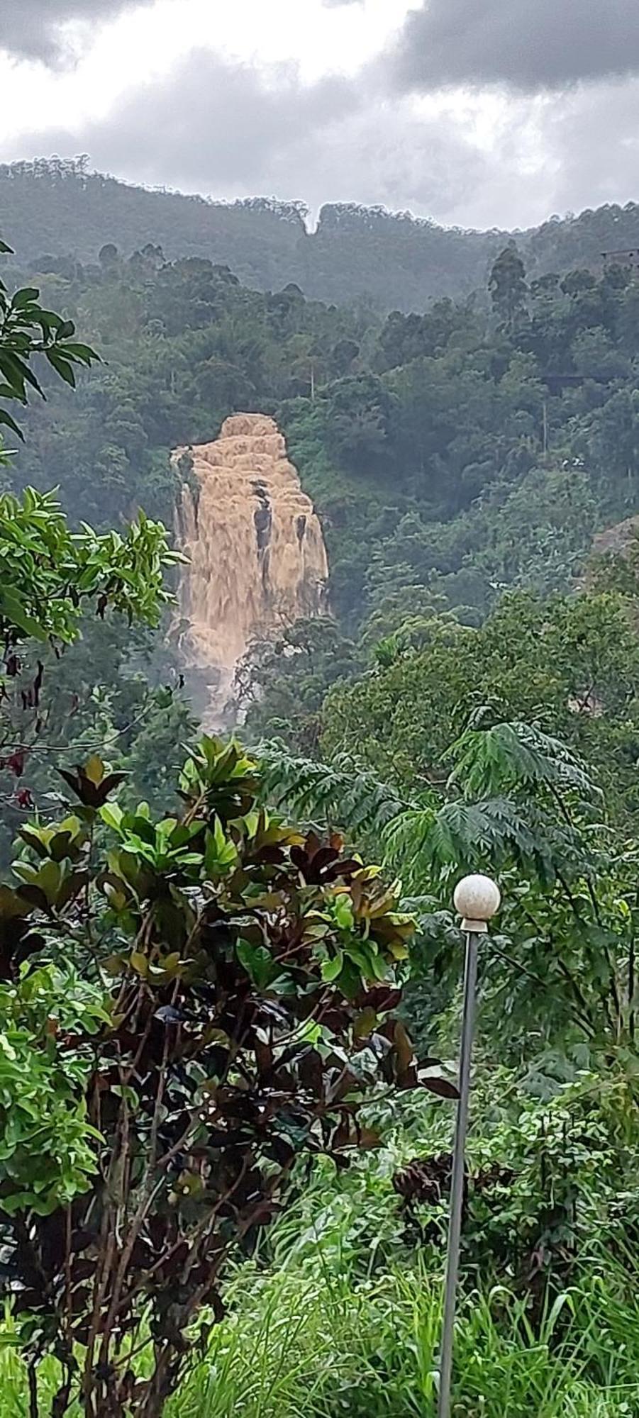 Meditation Monastery Stay เอลลา ภายนอก รูปภาพ